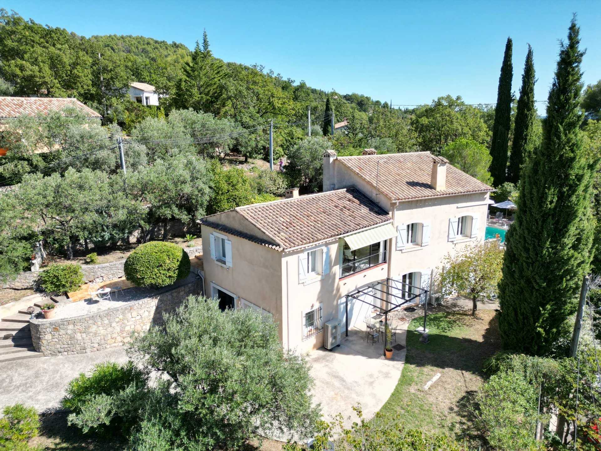 Rumah di Seillans, Provence-Alpes-Côte d'Azur 12397001