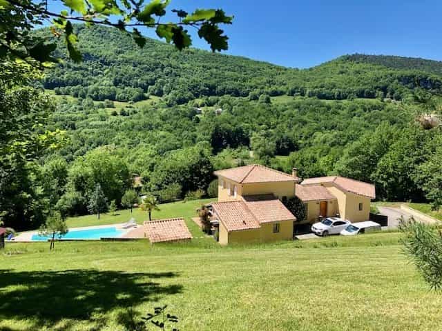 سكني في Roquefort-les-Cascades, Ariège 12397758
