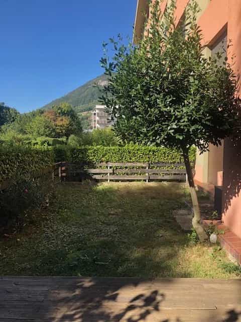 Condominio nel Voiron, Alvernia-Rodano-Alpi 12397807