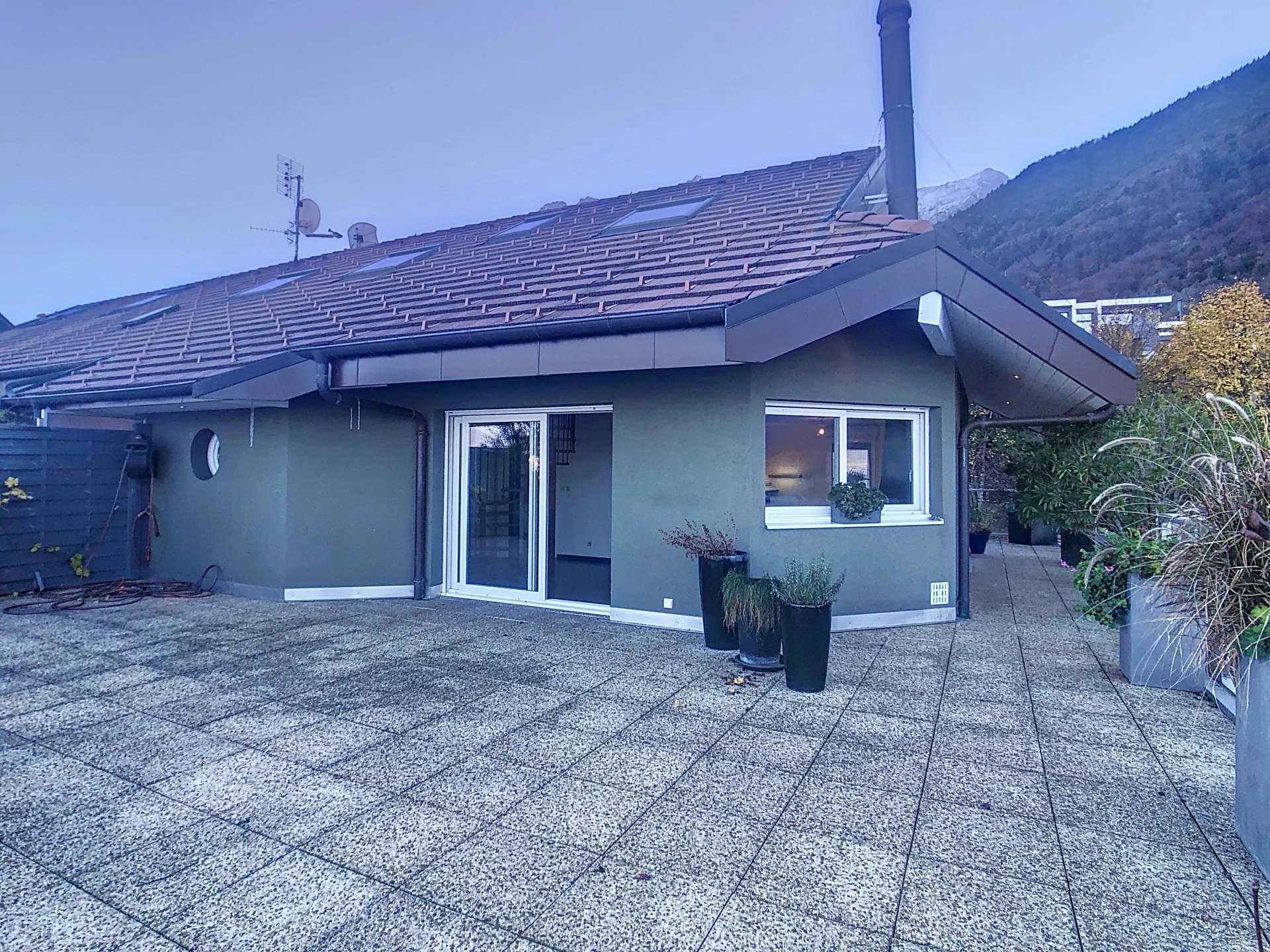 Квартира в Evian-les-Bains, Auvergne-Rhone-Alpes 12397831