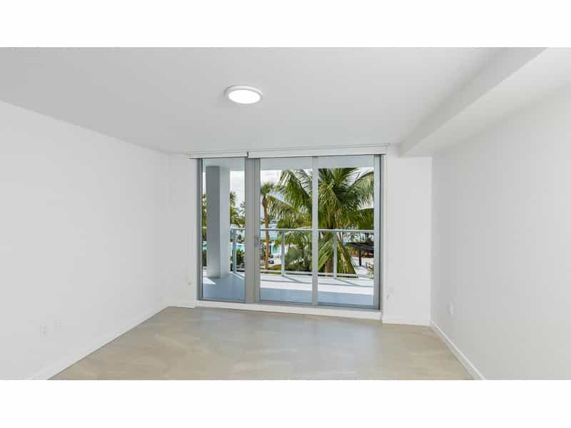 Kondominium dalam Pantai Miami, Florida 12398034