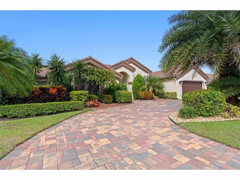 House in Mission Bay, Florida 12398040