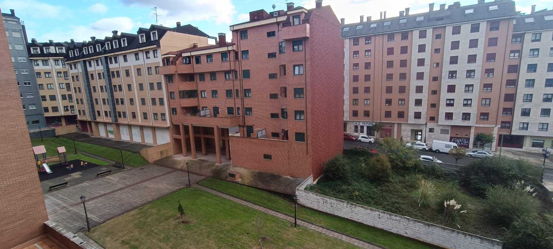 Condominium in Oviedo, Principado de Asturias 12398109