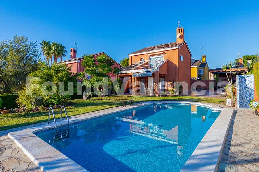 Rumah di Pla del Pou, Valencia 12398229