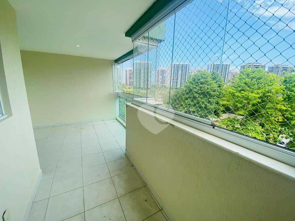 Condominium in Restinga de Jacarepagua, Rio de Janeiro 12398553