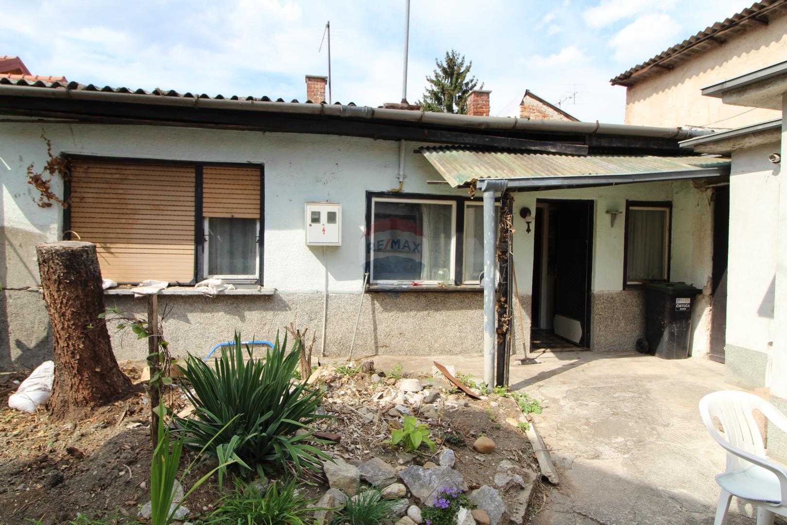 σπίτι σε Ντόνζι Μπούκοβετς, Ζάγκρεμπ, Γκράντ 12398736