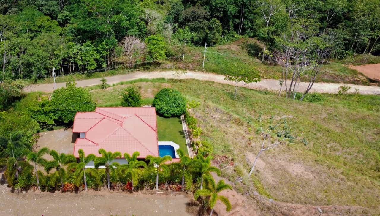 жилой дом в Chontales, Provincia de Puntarenas 12399274