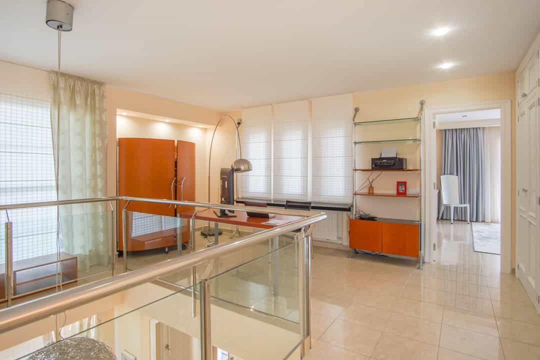 House in Benidorm, Comunidad Valenciana 12399406