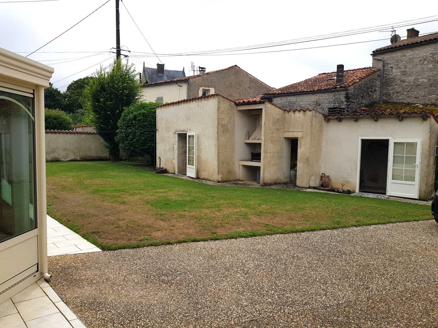 집 에 Mazeray, Nouvelle-Aquitaine 12399677
