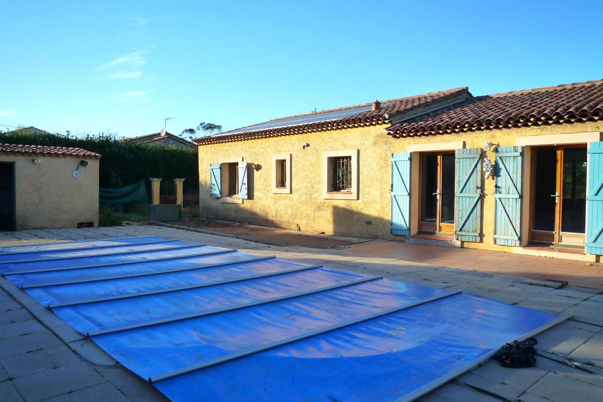 Dom w Pierrefeu-du-Var, Provence-Alpes-Cote d'Azur 12400147