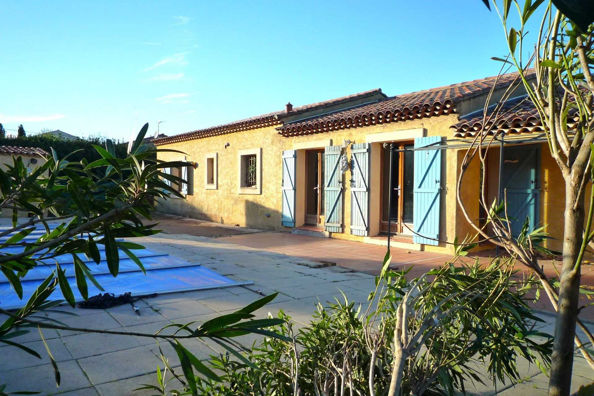 House in Pierrefeu-du-Var, Provence-Alpes-Cote d'Azur 12400147
