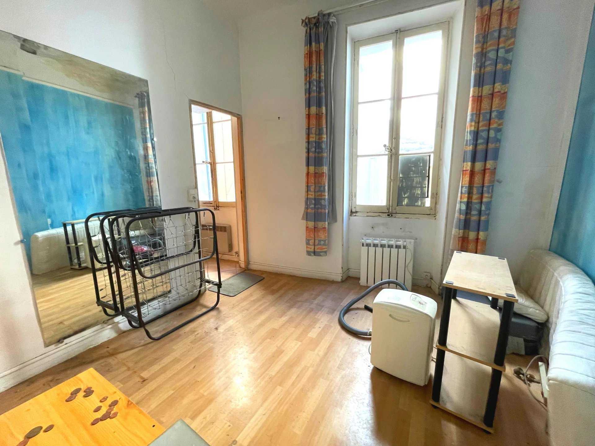 公寓 在 Aubagne, 普羅旺斯-阿爾卑斯-藍色海岸 12400157