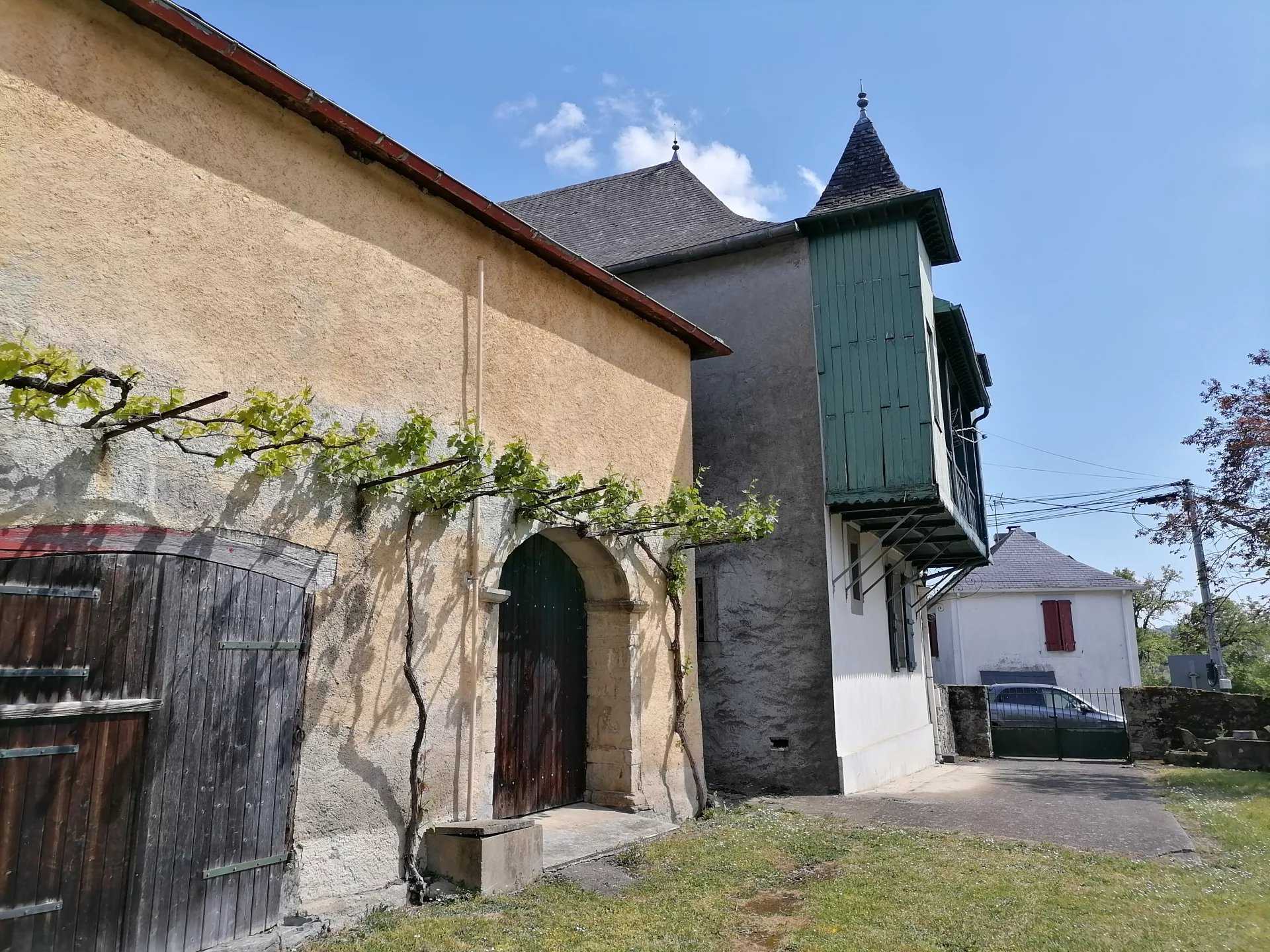 Hus i Mauleon-Licharre, Nouvelle-Aquitaine 12400176