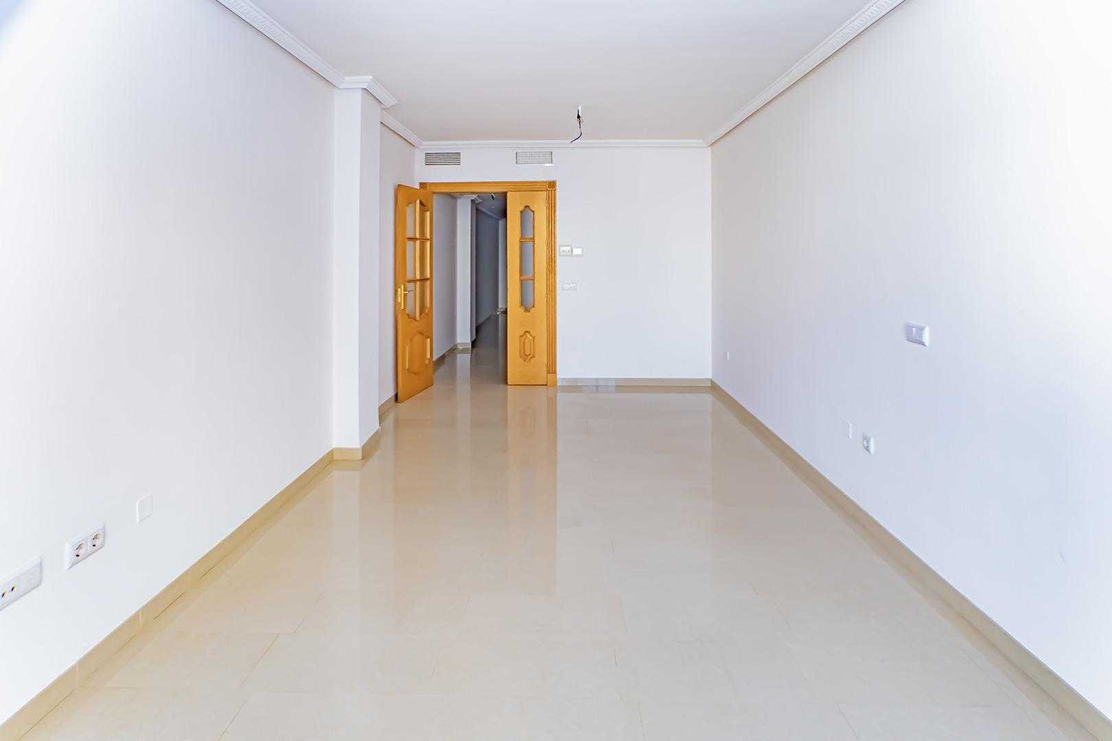 Condominium in El Parador de las Hortichuelas, Andalucía 12400517