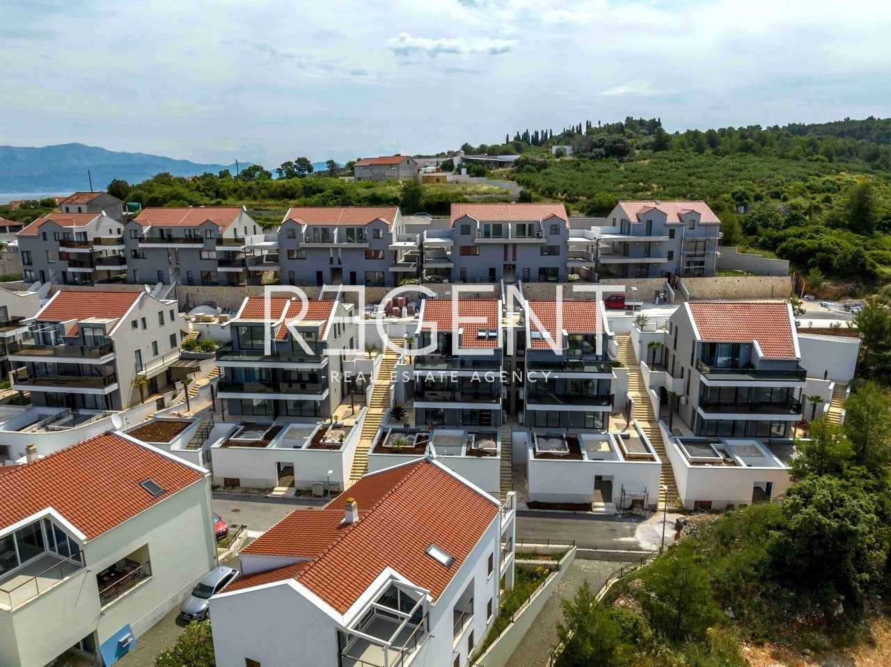 Condominium in Sutivan, Splitsko-Dalmatinska Zupanija 12401532