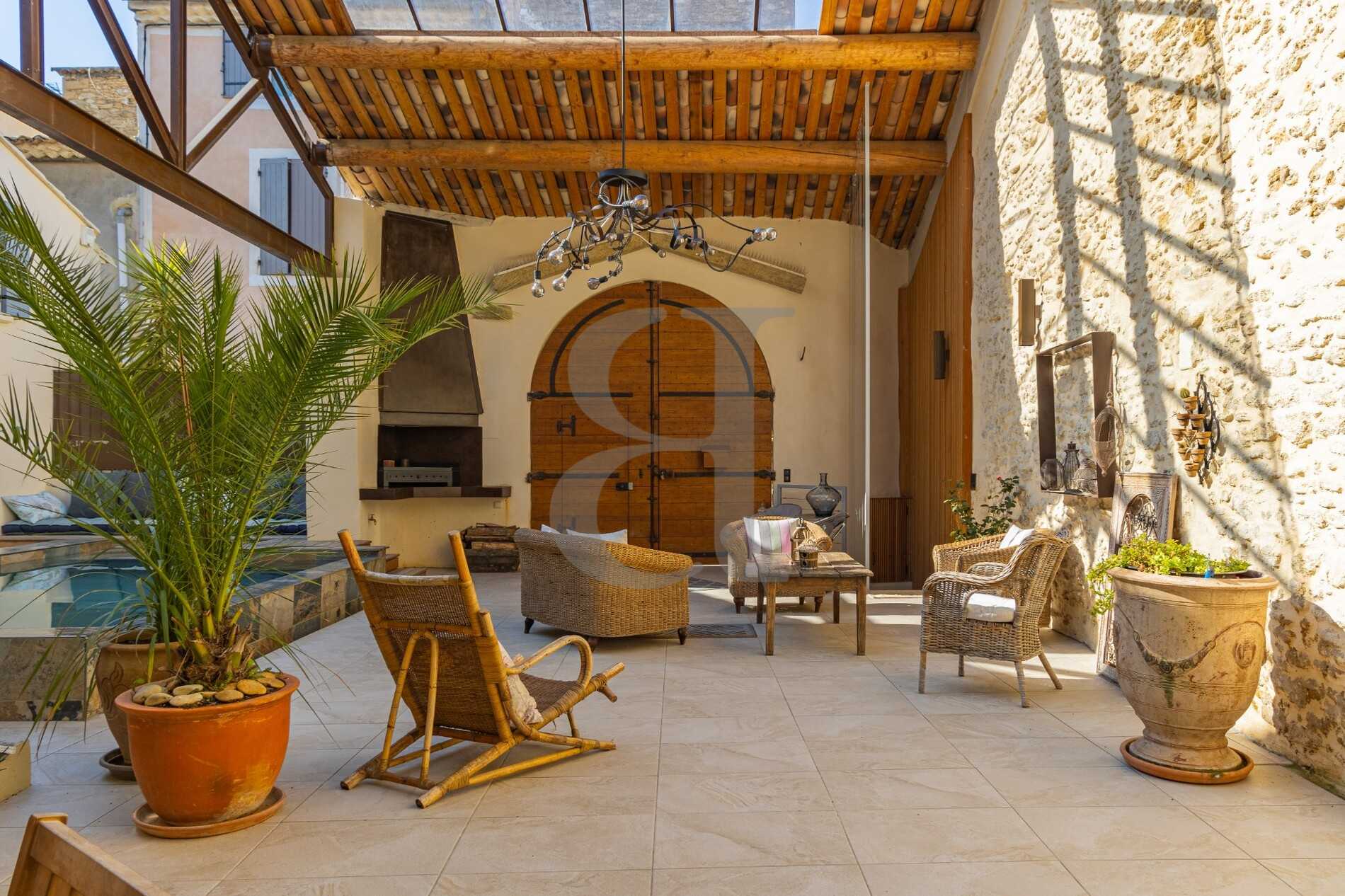 मकान में Châteauneuf-du-Pape, Provence-Alpes-Côte d'Azur 12401635