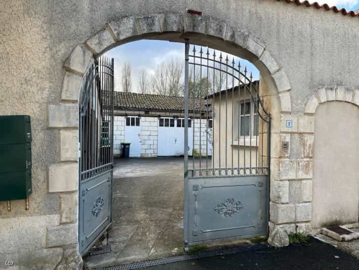 분양 아파트 에 Civray, Nouvelle-Aquitaine 12401667