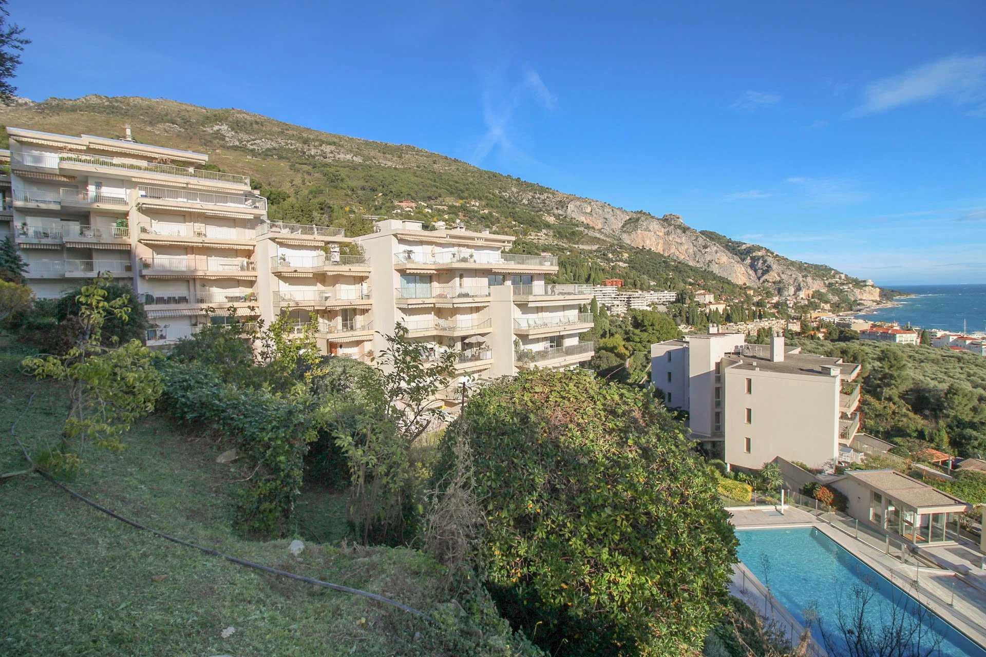 Eigentumswohnung im Menton, Provence-Alpes-Côte d'Azur 12401673
