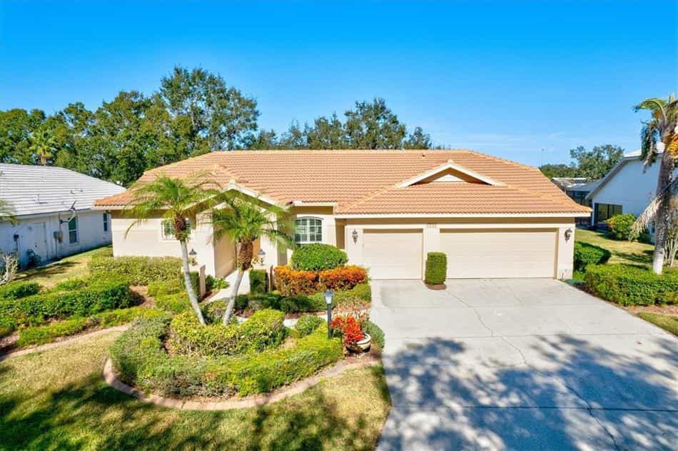 House in Elwood Park, Florida 12402047