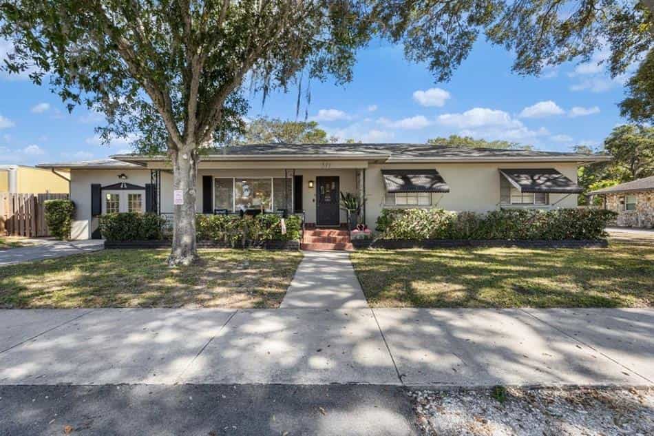 House in Clearwater, Florida 12402051