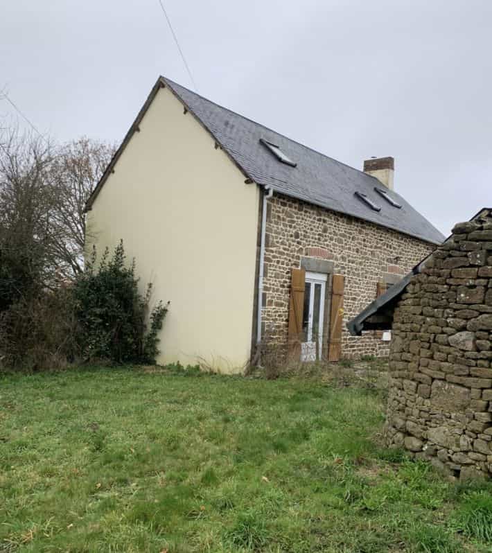 House in Le Pas, Pays de la Loire 12402308