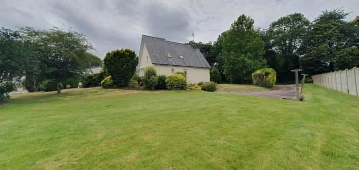 House in Le Quillio, Bretagne 12402316