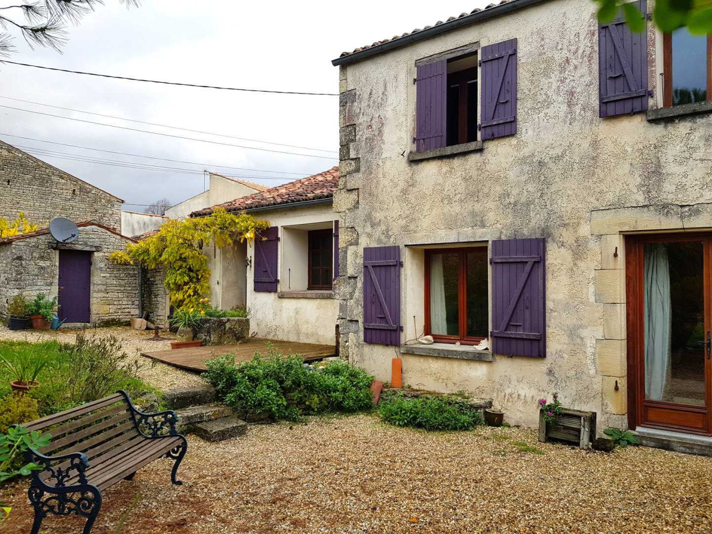 Huis in Aulnay, Nouvelle-Aquitaine 12402831
