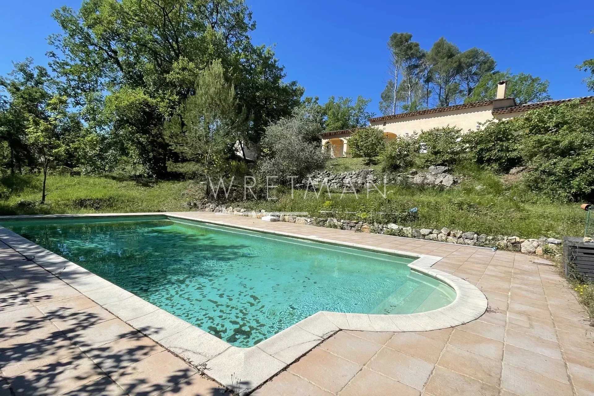 Hus i Fayence, Provence-Alpes-Cote d'Azur 12402859