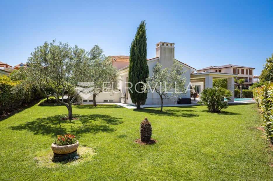 rumah dalam Banjole, Istarska županija 12403185