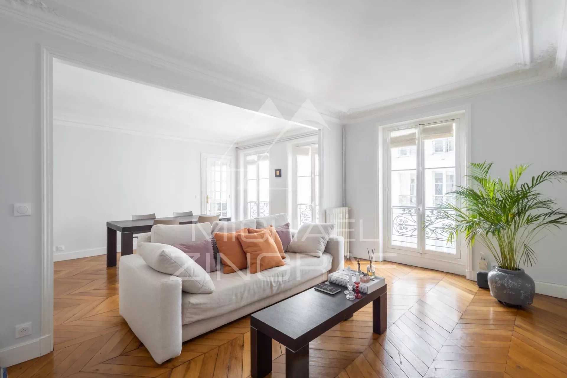 公寓 在 Paris 8ème, Paris 12404382