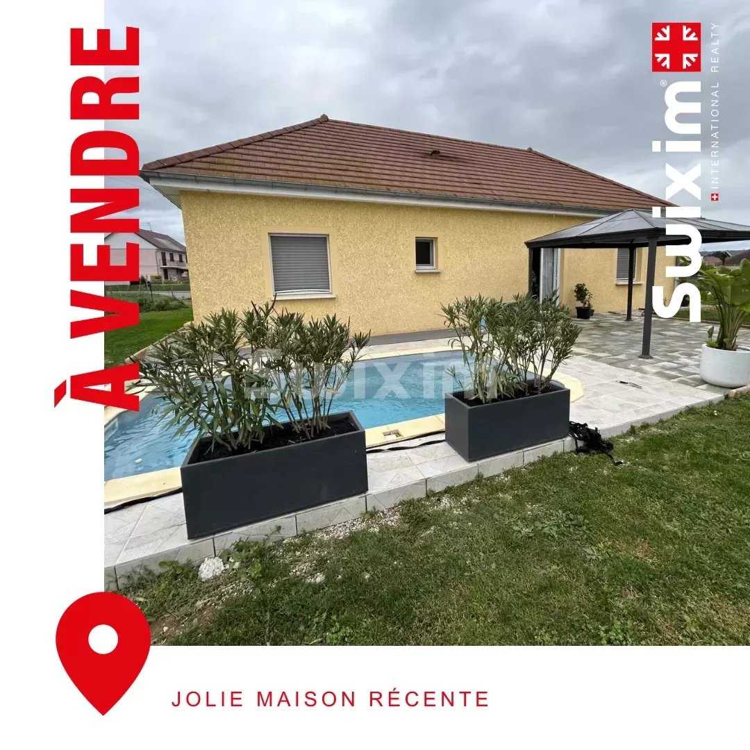 Huis in Courlaoux, Bourgogne-Franche-Comte 12404395