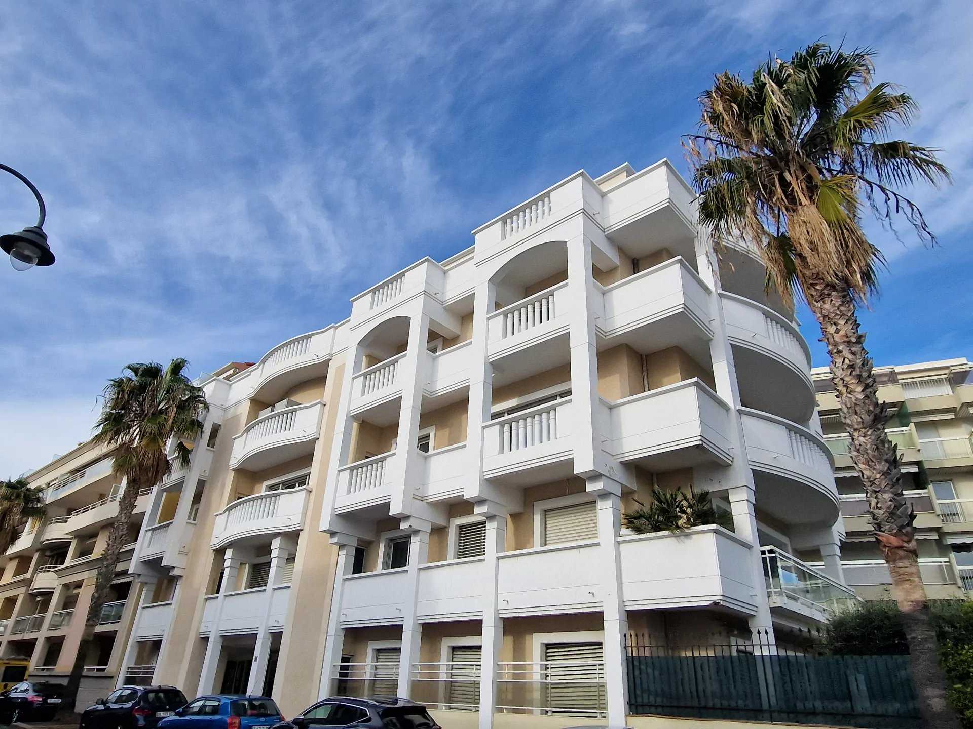 Résidentiel dans Cannes, Alpes-Maritimes 12404444