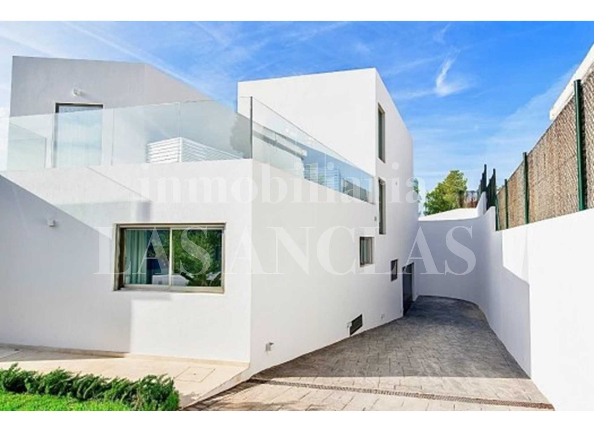 House in Santa Eulalia del Rio, Balearic Islands 12404705
