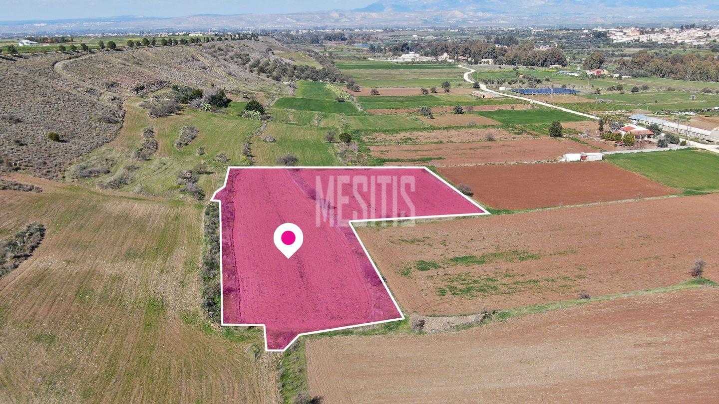 Tanah dalam Orounda, Nicosia 12404896