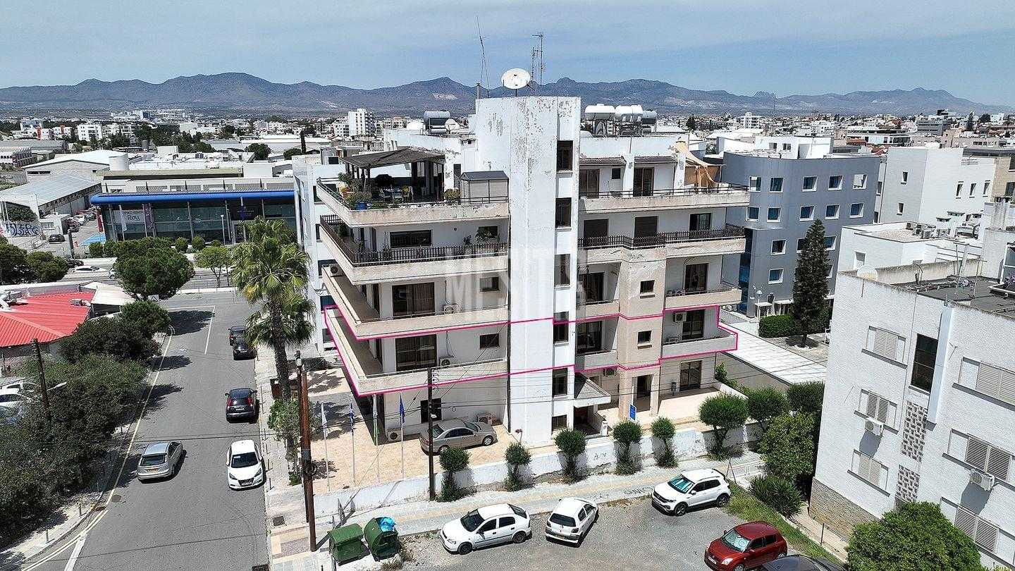 Kantor di Nikosia, Lefkosia 12405195