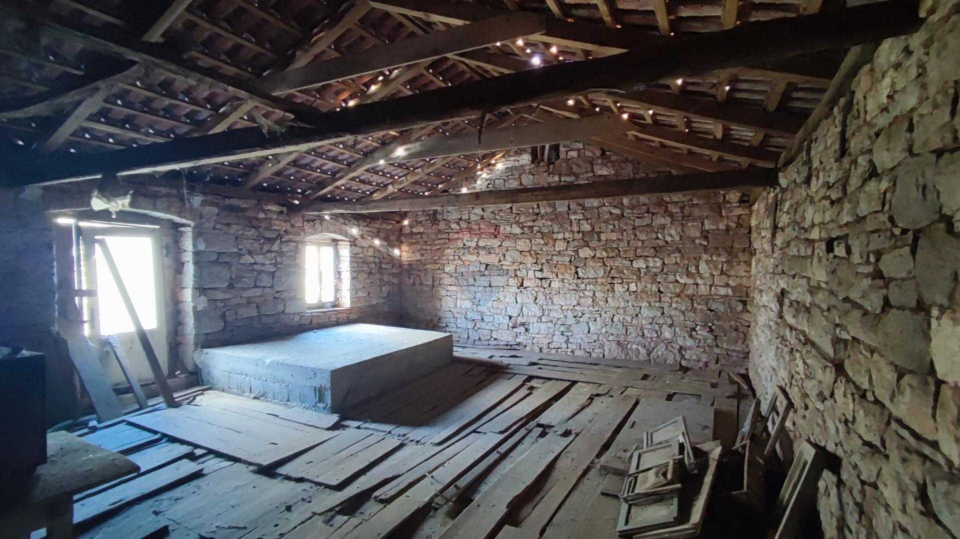 Dom w Sveti Lovrec Pazenaticki, Istarska Zupanija 12405635