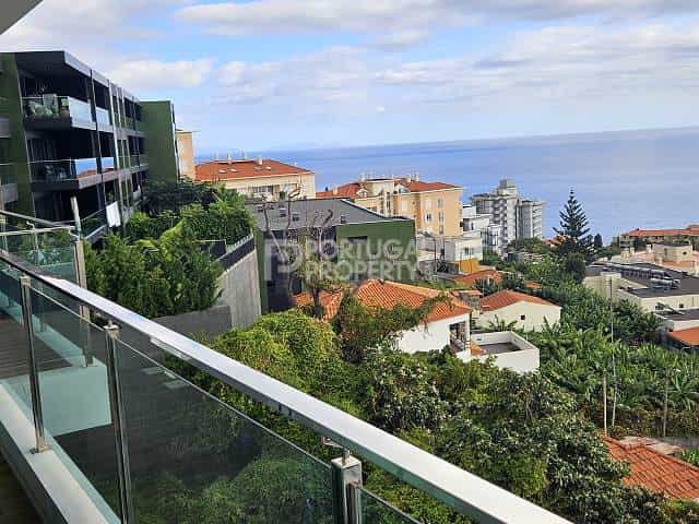 Condominium dans Funchal, Madère 12406082