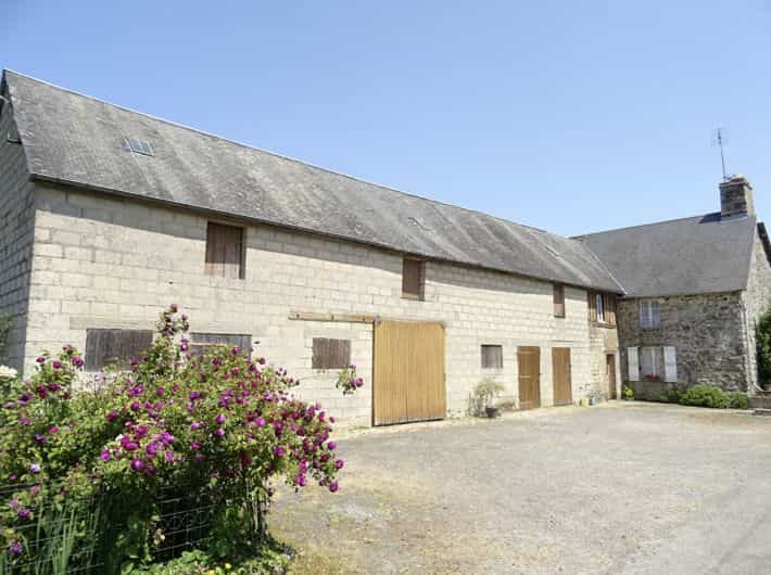 Talo sisään Saint-Georges-de-Rouelley, Normandie 12406622