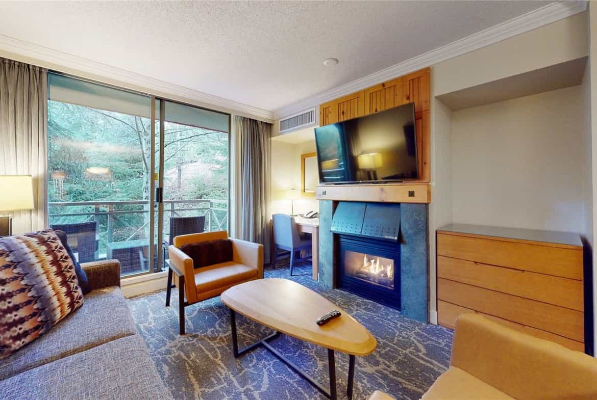 Condominium in Whistler, Brits-Columbia 12407059