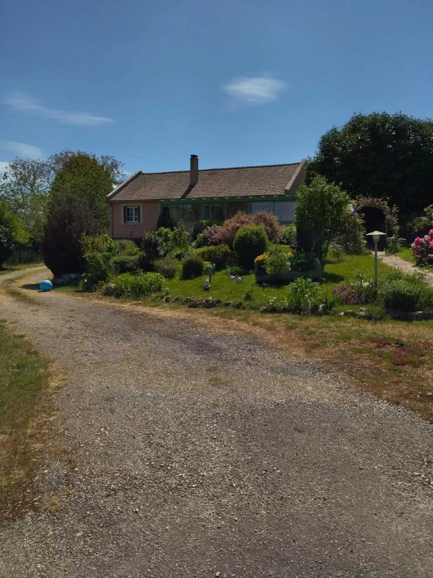 House in Neuilly-sur-Eure, Normandie 12407571