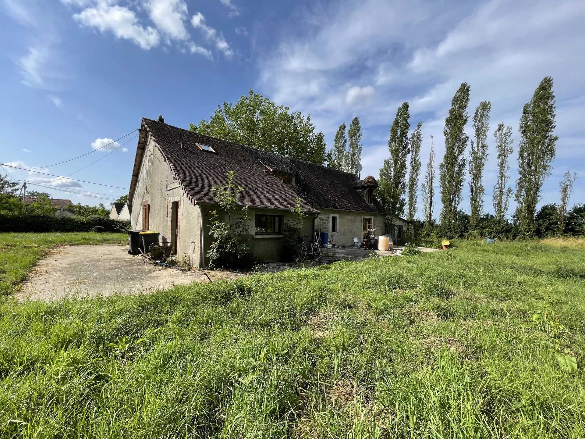casa no Le Mesnil-Thomas, Centro-Val de Loire 12407604