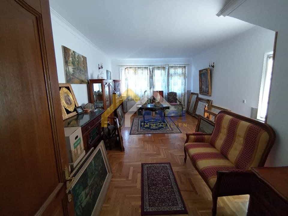 Huis in Jastrebarsko, Zagrebacka Zupanija 12408328