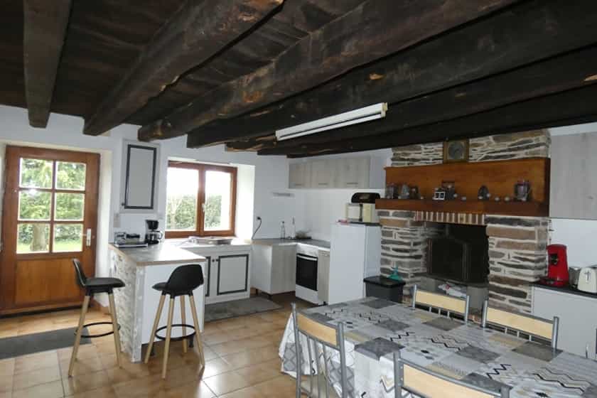 rumah dalam Reminiac, Bretagne 12410035