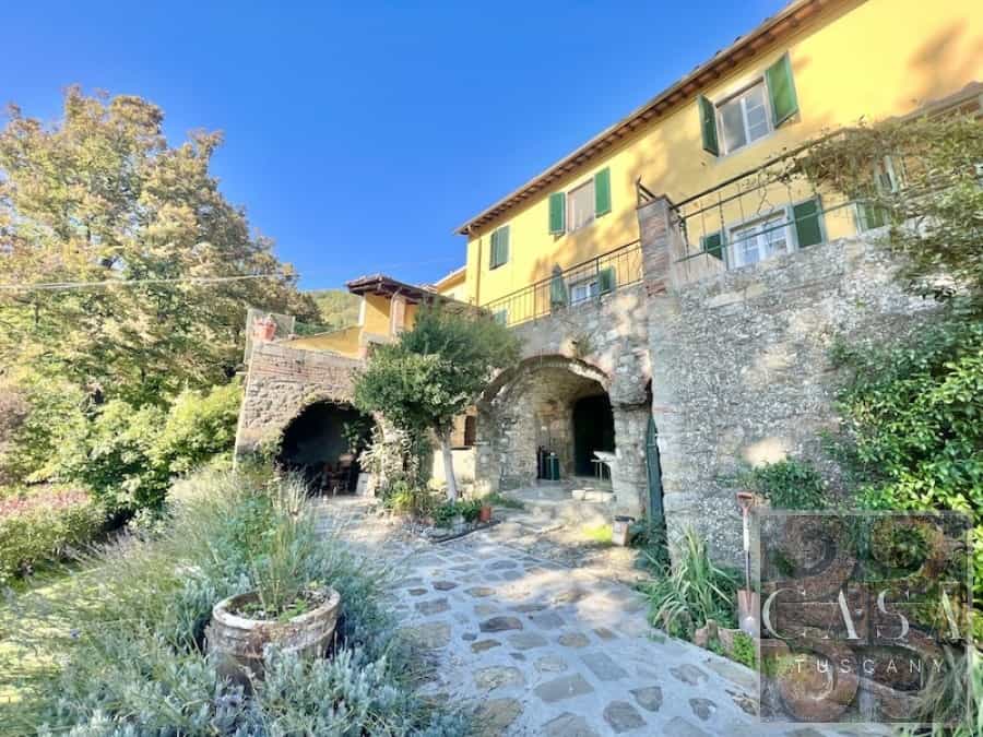 Будинок в Баньї ді Лукка, Тоскана 12410279