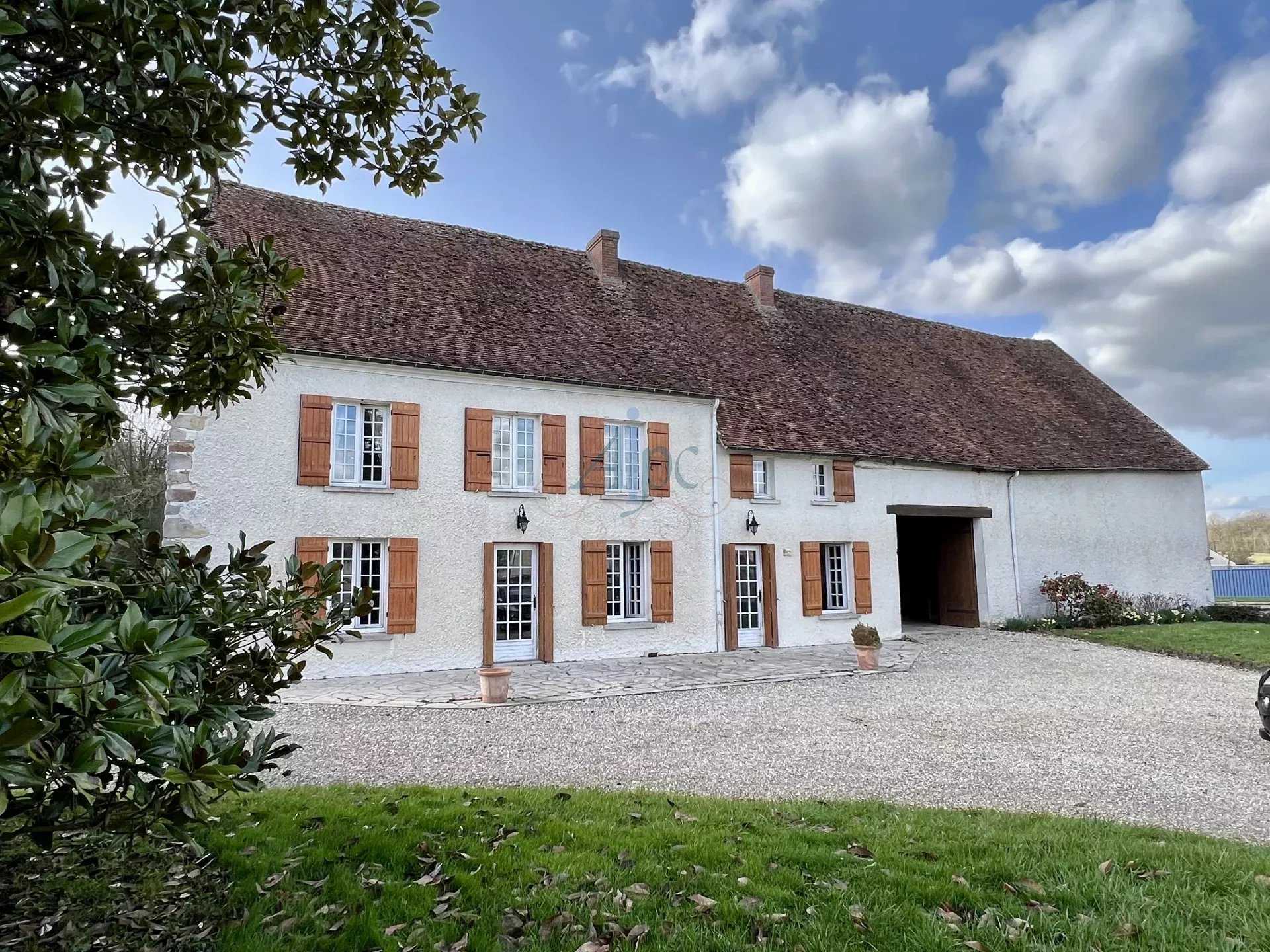 Hus i Amillis, Ile-de-France 12410700