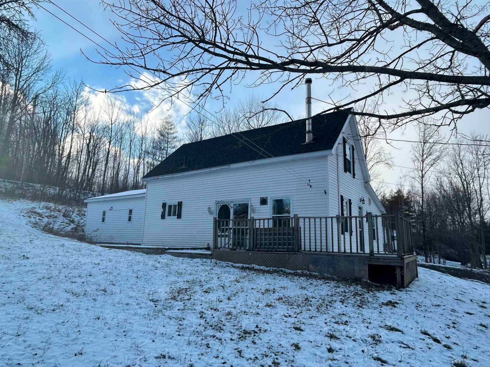 House in Hantsport, Nova Scotia 12411938