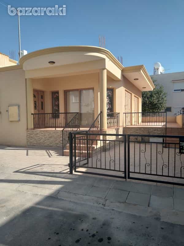 House in Kato Polemidia, Lemesos 12412879