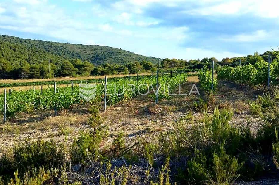 Land in Podstražje, Split-Dalmatia County 12413203