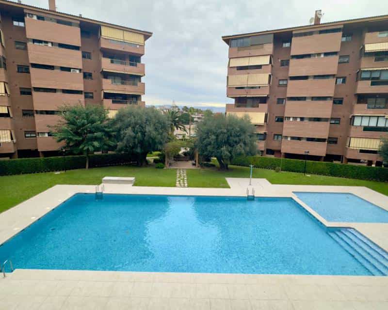 Condominium in Alicante (Alacant), Comunidad Valenciana 12413286