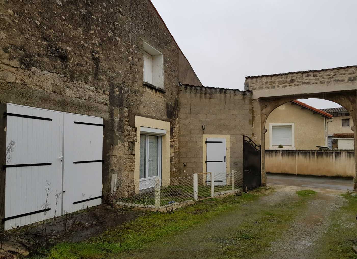 Rumah di Ternant, Nouvelle-Aquitaine 12414390